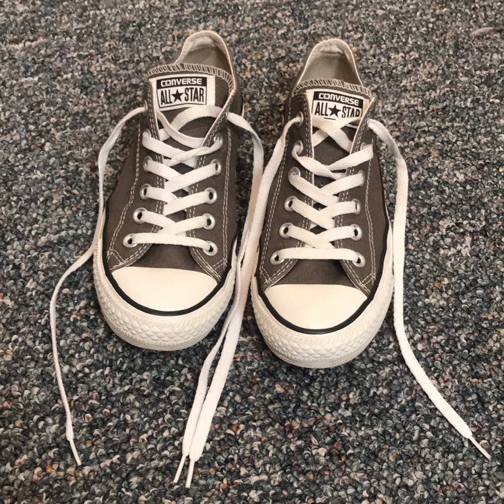Chuck Taylor Converse All Stars low top grey